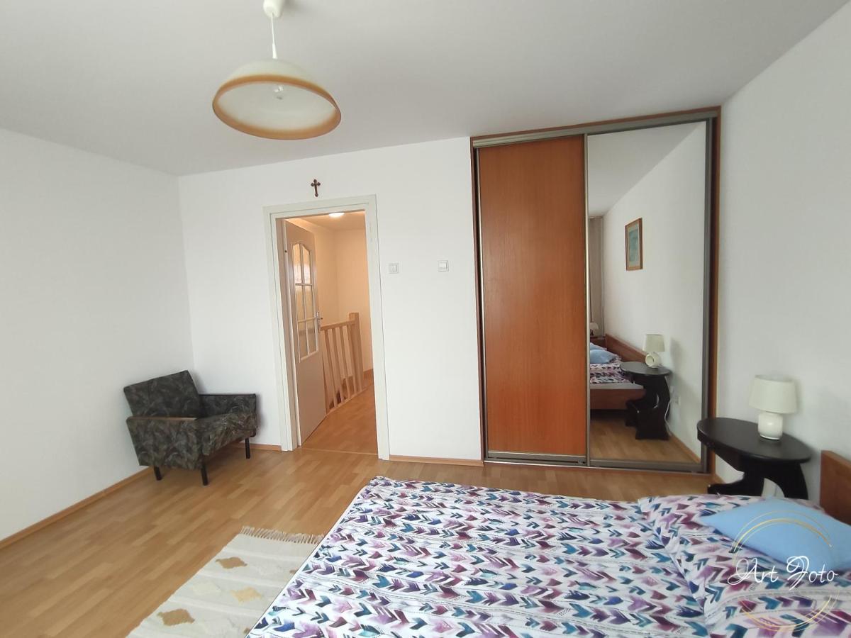 Apartament - 3 Pokojowe Dwupoziomowe Mieszkanie Z Ogrodem 크로코바 외부 사진